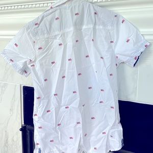 American flag short sleeve button down Sz small. EUC no stains rips or tears